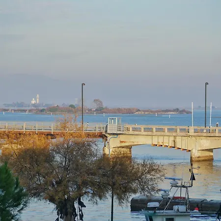 Laguna Gaddi - Trilocale Vista Laguna E Posto Auto Grado