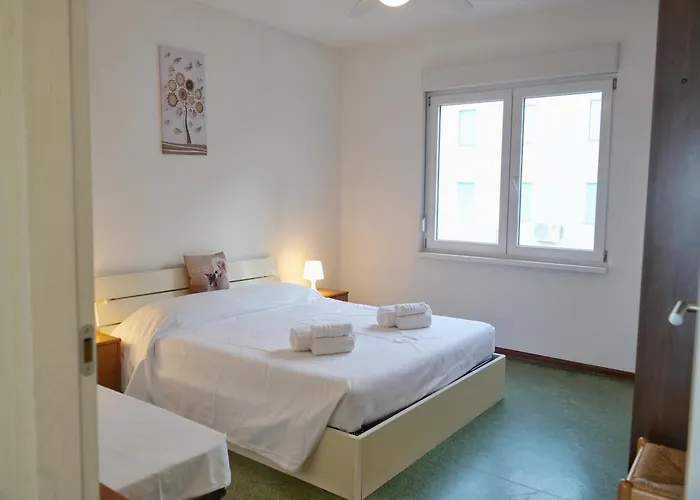 Laguna Gaddi - Trilocale Vista Laguna E Posto Auto Apartment *