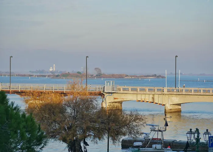 Laguna Gaddi - Trilocale Vista Laguna E Posto Auto Grado