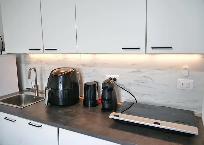 Laguna Gaddi - Trilocale Vista Laguna E Posto Auto *